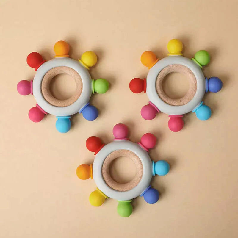 derkleinefratz.de Babyspielwaren 6 Beißring aus Holz und Silikon